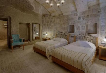 Hera Cave Suites - 65