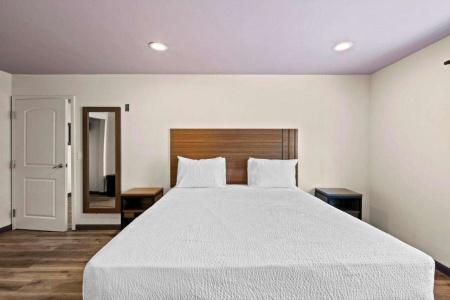 Hyland Inn - 13