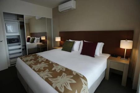Quest Palmerston - - 36