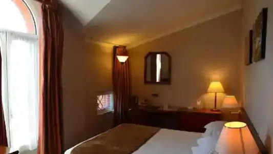 Best Western Toulouse Centre Les Capitouls - 35