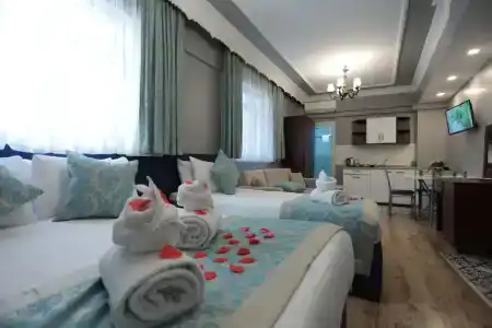 White Pearl Apart - 56