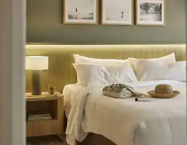 Rydges - 157
