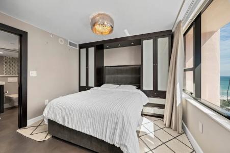 The Alexander All Suites - 696