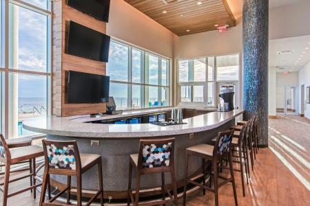 Hampton Inn & Suites Beach-Beachfront - 26