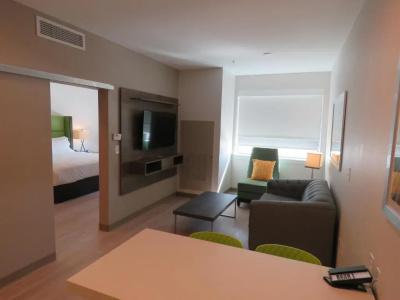Wyndham Garden - 24