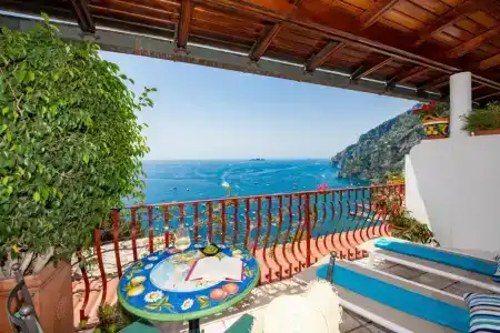 Eden Roc Suites - 322