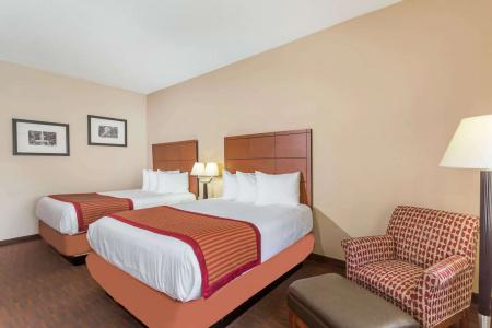 Baymont by Wyndham Savannah/Garden City - 5