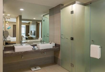Four Points by Sheraton Production City - 52