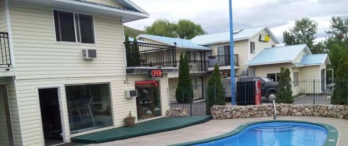 Cache Creek Inn - 12