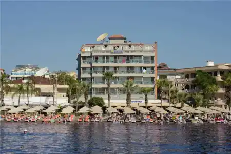 Maris Beach - 15