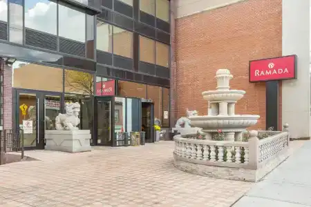 Ramada by Wyndham Flushing - 0