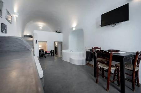 Lotza Studios - 176