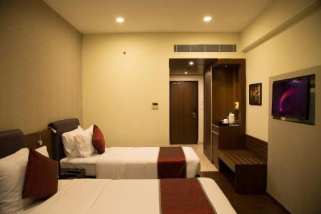 V 7 - 4