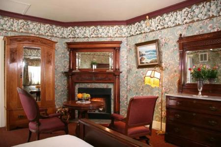 Martine Inn - 51