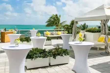 Hilton Cabana Miami Beach - 11