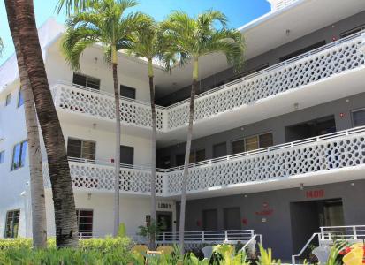 Gaythering - Gay Hotel - All Adults Welcome - 1