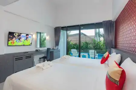 The Thames Pool Access - 5
