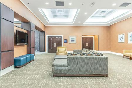 DoubleTree by Hilton - 11