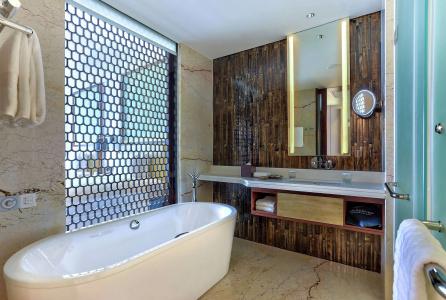 Hilton Da Nang - 8