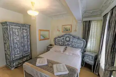 Romantic Mansion - 37