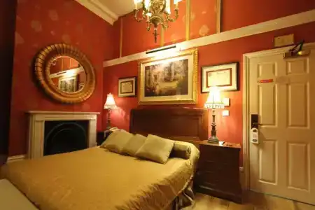 Opulence Boutique and Spa - 29