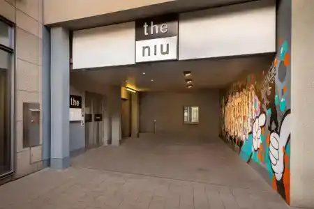 the niu Hide - 32