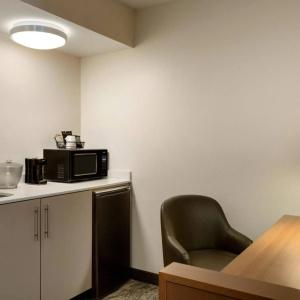 SpringHill Suites Phoenix North - 20