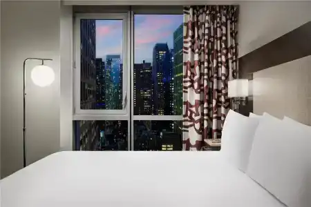 Hilton Garden Inn Times Square Central - 62