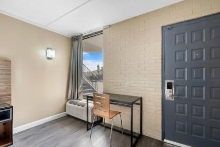Budget Inn - 11