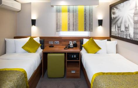 London Court - 5