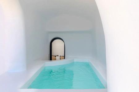 Olvos Luxury Suites - 9