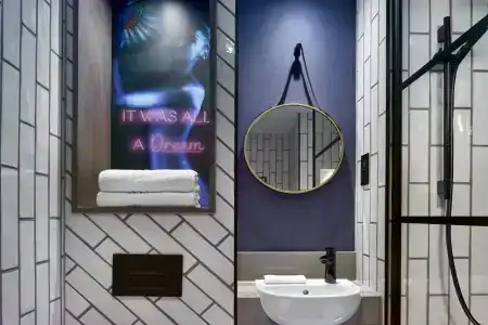 Nyx London Holborn By Leonardos - 33