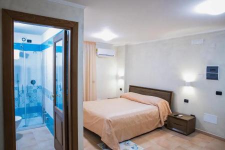 Vittoria Guest House Salerno - 24