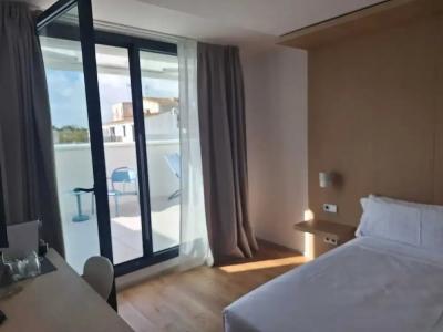 Alenti Sitges & Restaurant - 4