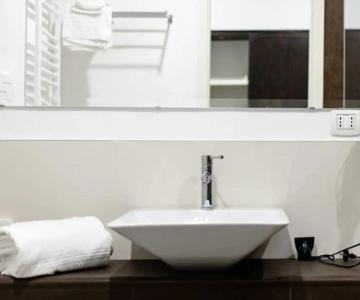 Riviera Luxury Suites - 83
