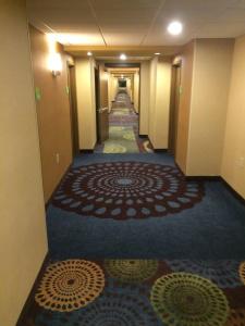 Holiday Inn Coliseum, An Ihg - 9