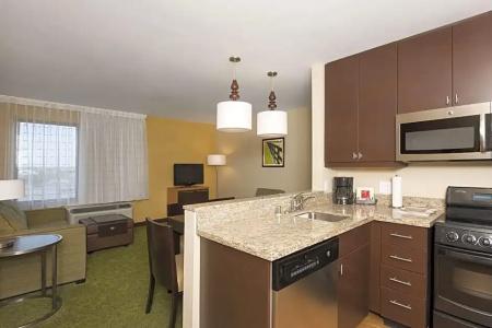 TownePlace Suites by Marriott South/Hamburg Place - 65