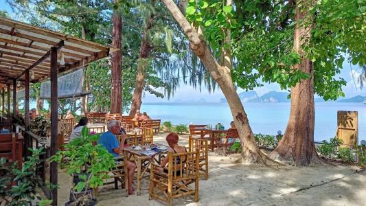 Kradan Beach - 21