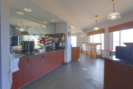 Siletz Bay Beachfront By Oyo - 41