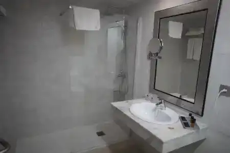 Grand Copthorne Waterfront - SG clean - 13