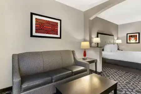 Best Western Plus Inn & Suites - 52