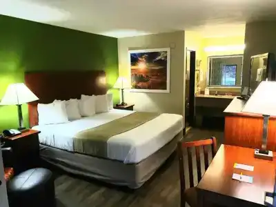 Days Inn by Wyndham Lookout Mountain West - 18