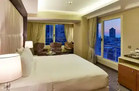DoubleTree by Hilton Izmir - Alsancak - 43