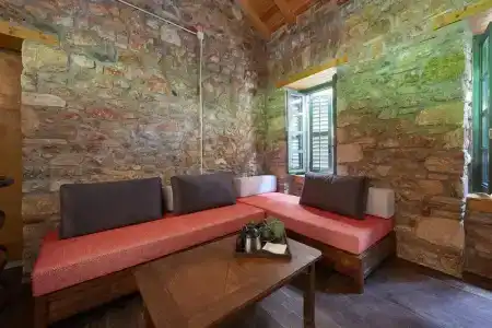 Athenian Residences - 82