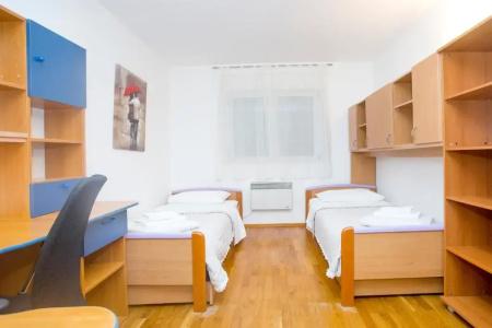 Garden Apartment - 144