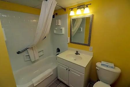 Ocean Key Resort - 33