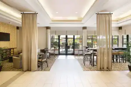 Buena Vista Suites Orlando - 9