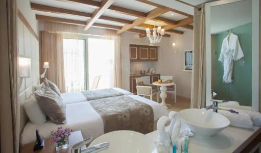 The King Jason Paphos - Designed for Adults - 121