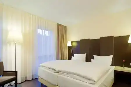 Nh Frankfurt Villa - 48