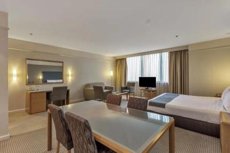 Stamford Plaza - 92
